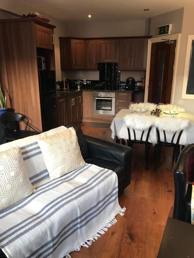 Centre Of Dingle Town - Luxury Holiday Apartment Exterior foto