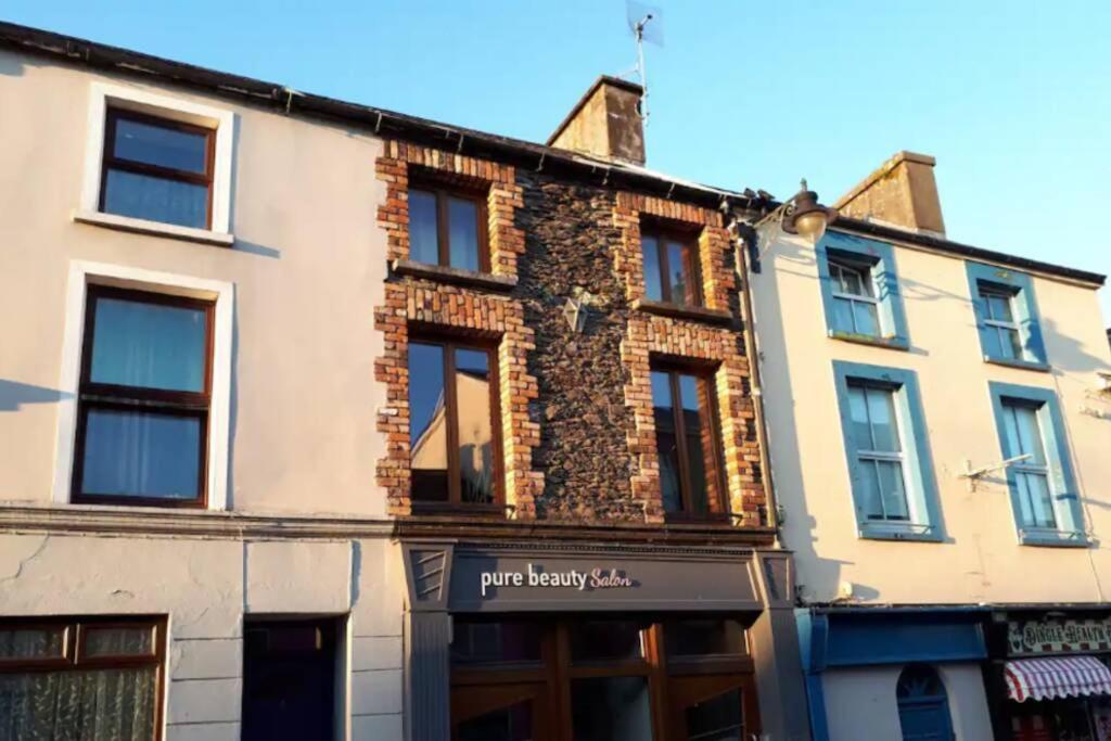 Centre Of Dingle Town - Luxury Holiday Apartment Exterior foto